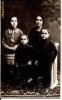 U FOTO 53 Mama cu trei copii -Fotograful Marco Klein, Braila(imprimat in sec, dreapta, jos) -antebelica