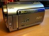 JVC Everio GZ-MG330HE 30 GB Hard Disk Drive Camcorder with 35x Optical Zoom (Silver) + card microSDHC 4 GB  + acumulator BN-VF823U