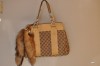 Geanta ( Genti)  Gucci cu coada pufoasa de vulpe