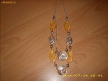 colier galben photo colier galben