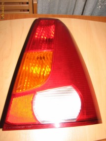 Lampa stop spate dreapta Dacia Logan, folosit