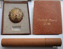 Lot acordat aceleiasi persoane: Ordinul Muncii Clasa a III-a - RSR + Medalia In Cinstea Incheierii Colectivizarii 1962 + cutii + brevete + port-brevet