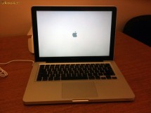 Laptop Apple MacBook Pro 13 2.4Ghz Intel Core 2 duo, 4GB 1067Mhz DDR3 , video: NVIDIA GeForce 320M/256MB Hard Disk 500GB/7200 rpm 3500 Ron foto