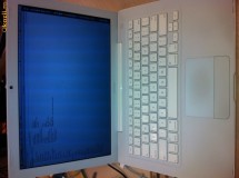 Laptop Apple MacBook white