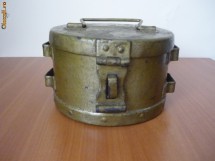 caseta veche  militara  crucea rosie