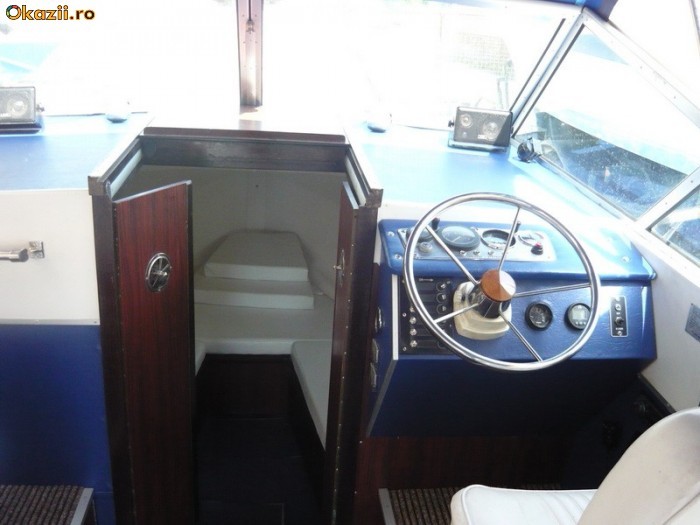 vand barca 10 locuri cu motor de 150 cp foto mare