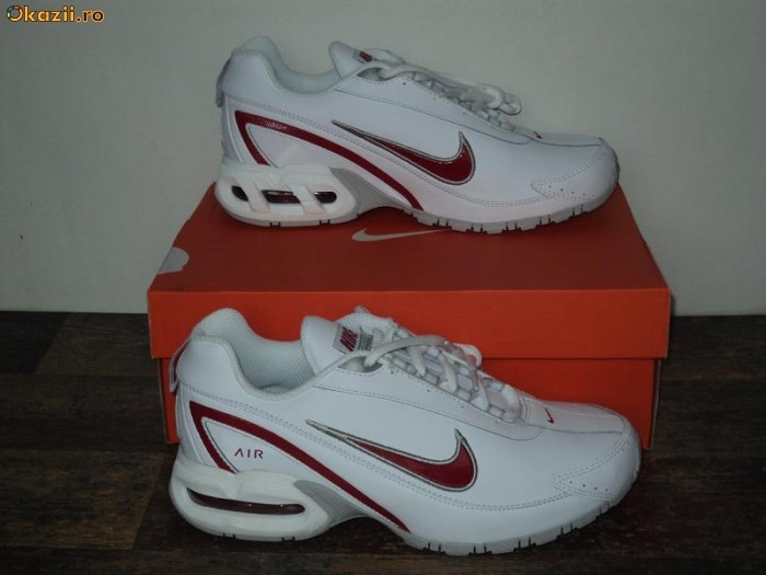 Adidasi unisex Nike Torch 3 foto mare