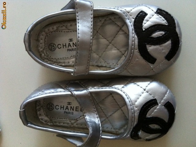 PANTOFI PANTOFIORI FETITE CHANEL SUPERBI ARGINTII NR 25, 23 foto mare