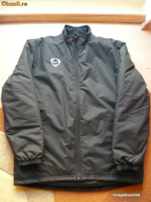 GEACA NIKE  PT COPII 12-13 ANI ( 152-158 CM)   O R I G I N A L A !!! foto mare