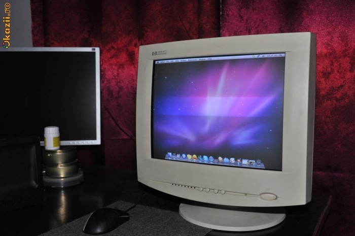 Monitor CRT Hewlett Packard 15 inch foto mare