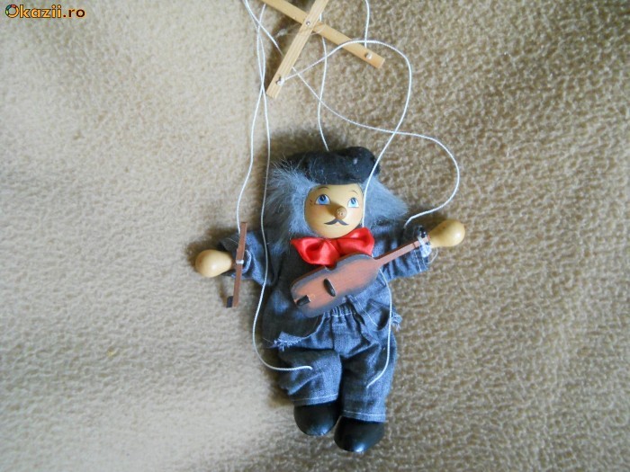 Marioneta Violonist foto mare