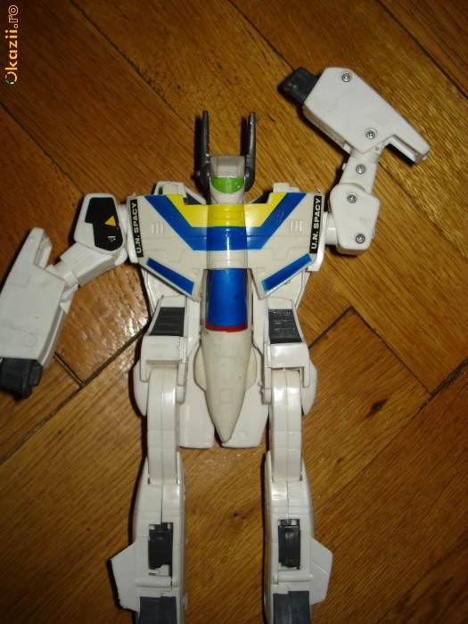 Figurina Robot transformer avion foto mare