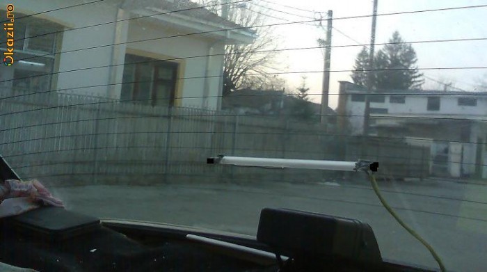 DEZABURITOR  Luneta  AUTO ..partial  .. fara Reparatie rezistenta foto mare