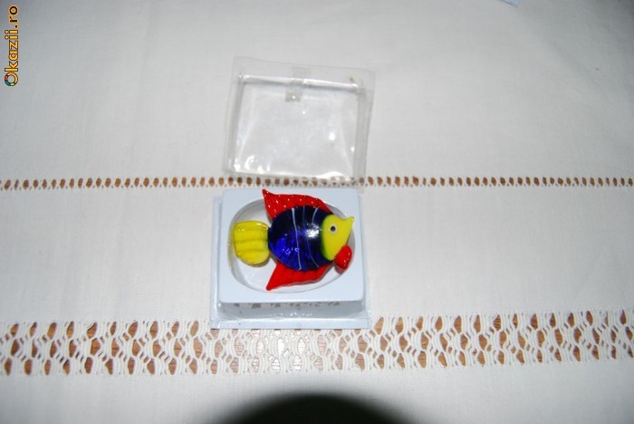 DOI PESTISORI DIN STICLA DE MURANO, MAGNETI PENTRU FRIGIDER foto mare