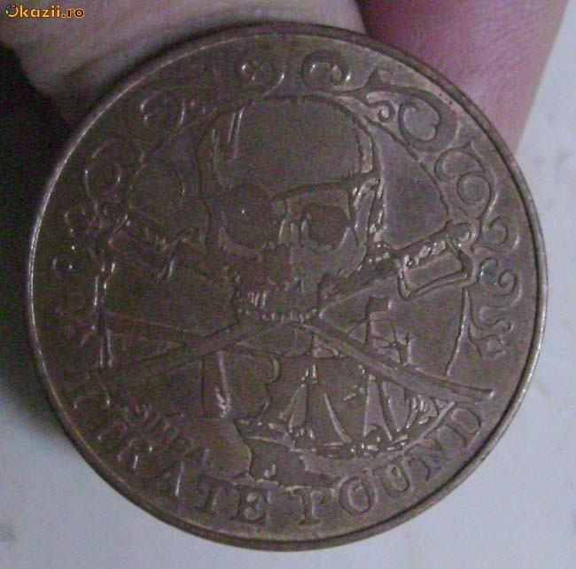 brosa din moneda de bronz cuprat 10 pirate pound foto mare