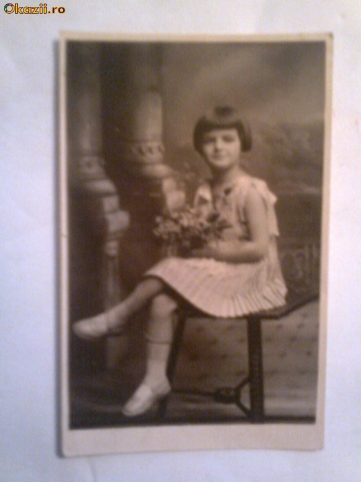 Fotografie tanara, 3 mai 1929, Dimensiuni 13 x 8 cm. foto mare