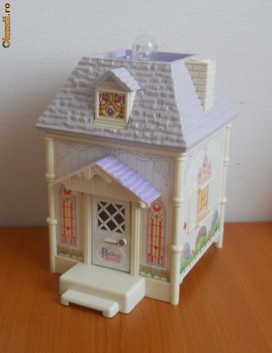 casuta FISHER-PRICE,model mai vechi foto mare