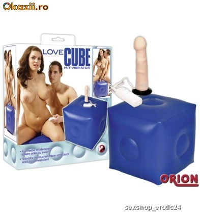 Love Cube foto mare