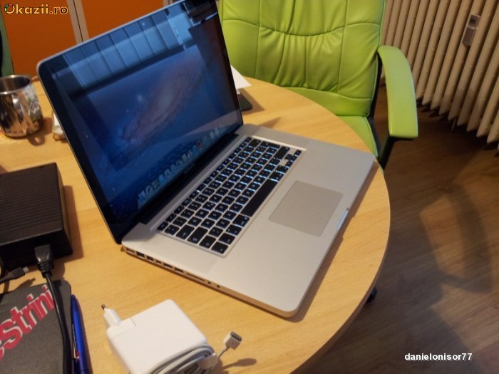 Macbook Pro i5 15 inch k Nou!!! foto mare
