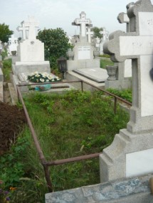 VAND LOC DE VECI IN CIMITIRUL GHENCEA 2 (DOMNESTI)