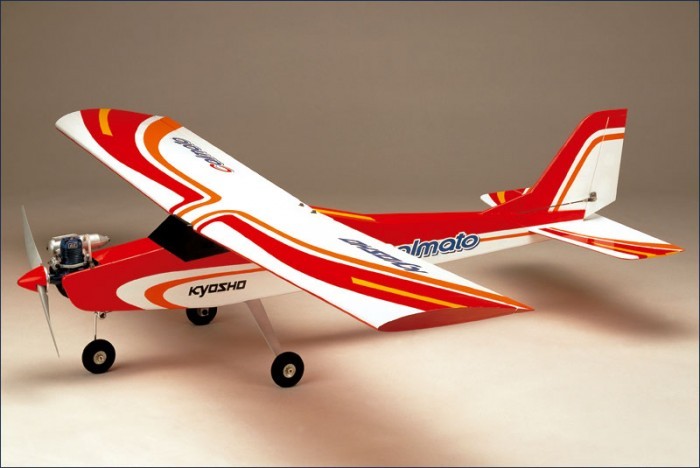 Kyosho Calmato Trainer RTF foto mare