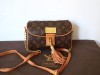 Oferta - Poseta Geanta de umar dama Louis Vuitton asemanator piele curea maro cu negru Gentuta de umar Louis Vuitton Mad